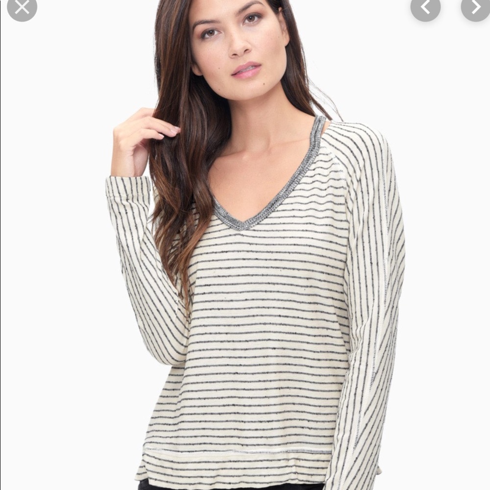 Splendid top in grey and white
